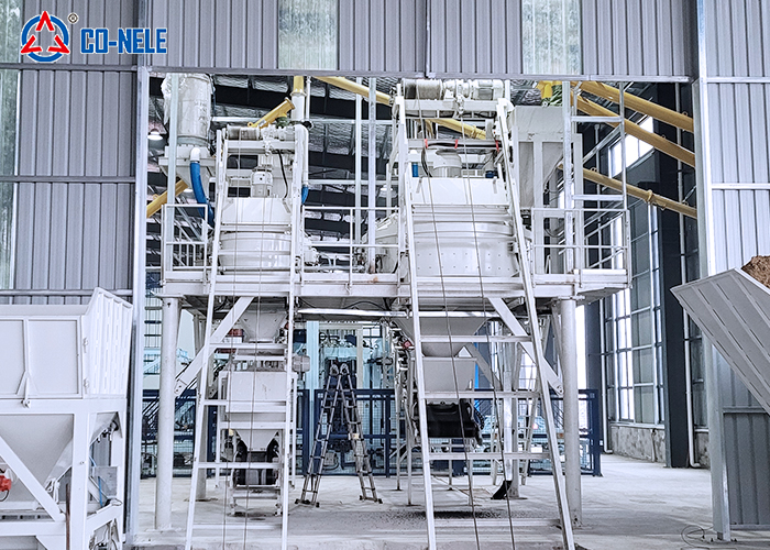 路面磚生產(chǎn)線配套兩臺科尼樂立軸攪拌機